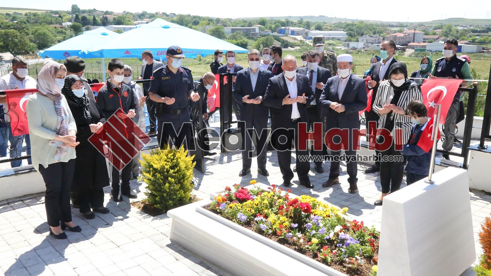 Çatalca Şehidini Unutmadı…Şehit Piyade Kurmay Albay Gökhan Peker Kabri Başında Anıldı