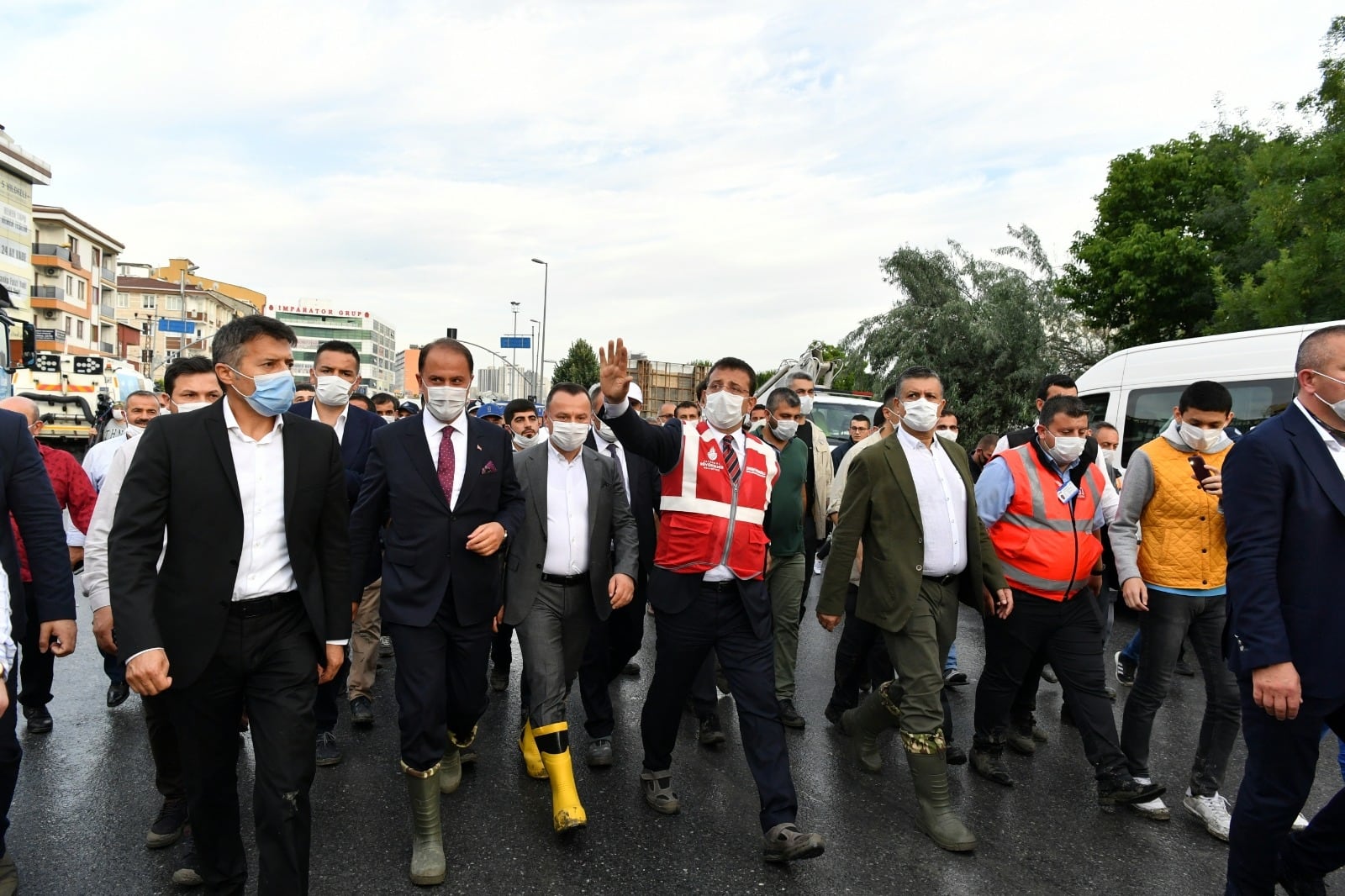 İMAMOĞLU: “HİÇBİR VATANDAŞIMIZIN MAĞDUR OLMASINA FIRSAT TANIMAYIZ”