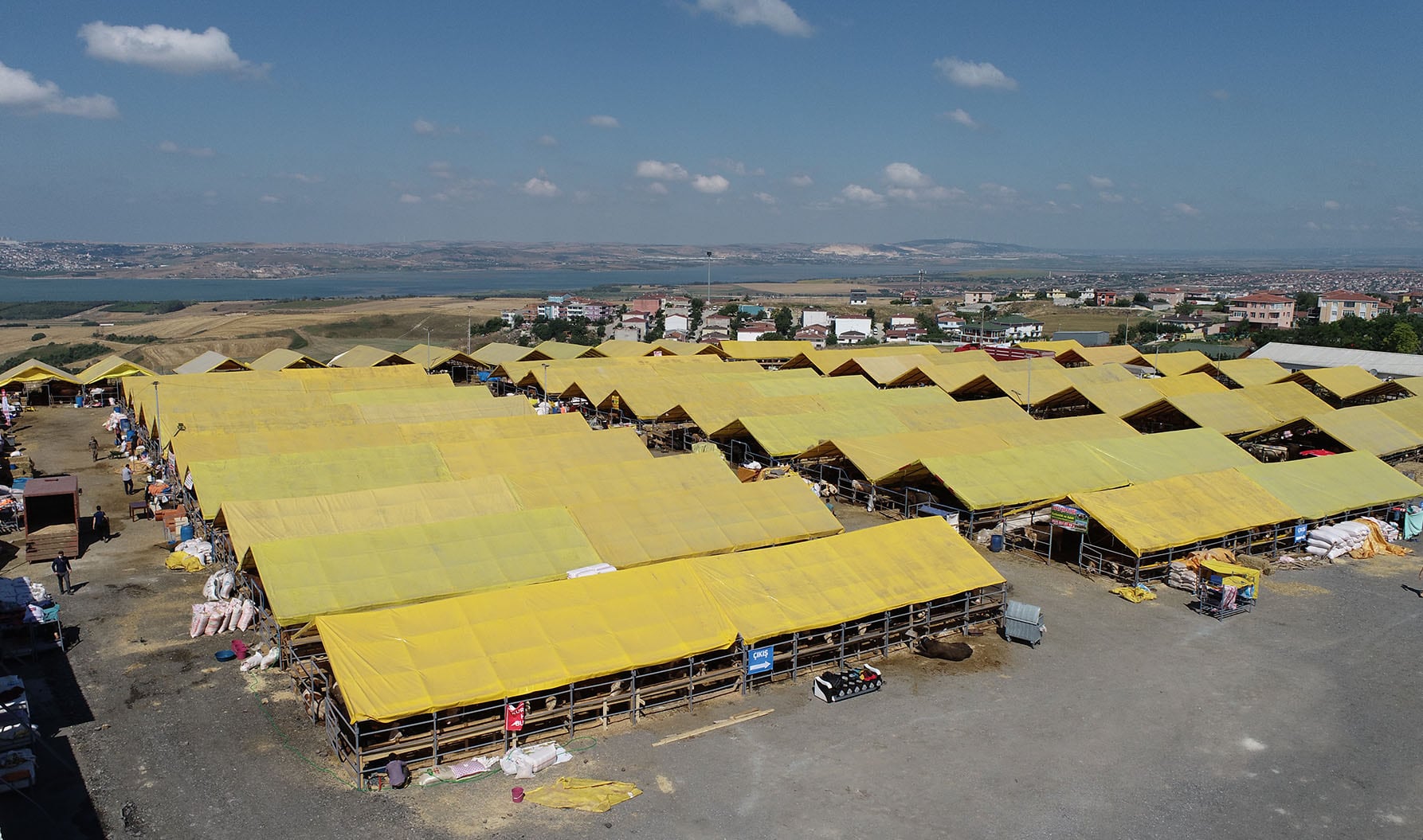 Büyükçekmece’de kurban kesim ve satış alanı bayrama hazır 