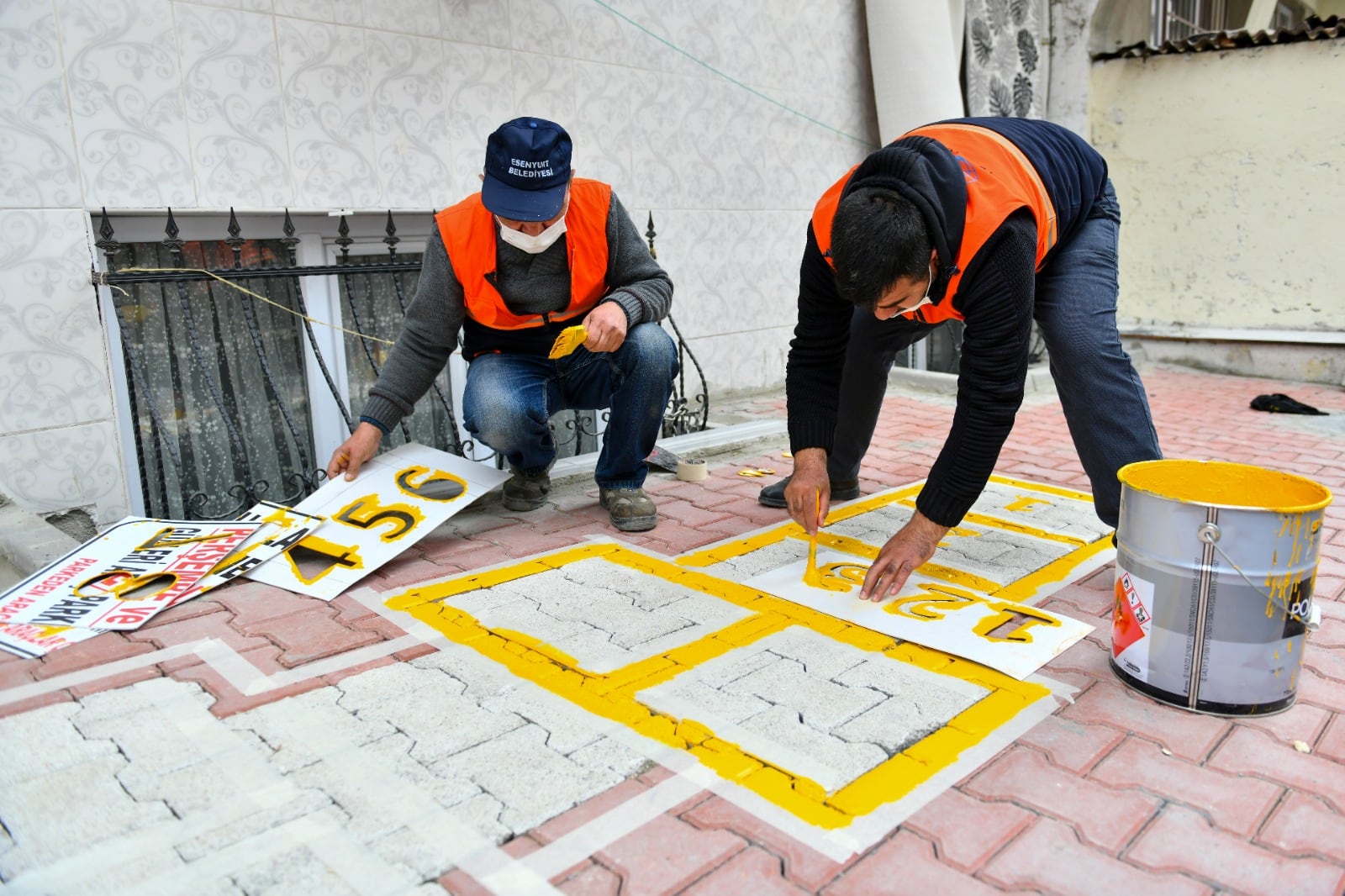 ESENYURT’TA HAYATI KOLAYLAŞTIRAN VE EĞLENDİREN BOYAMA