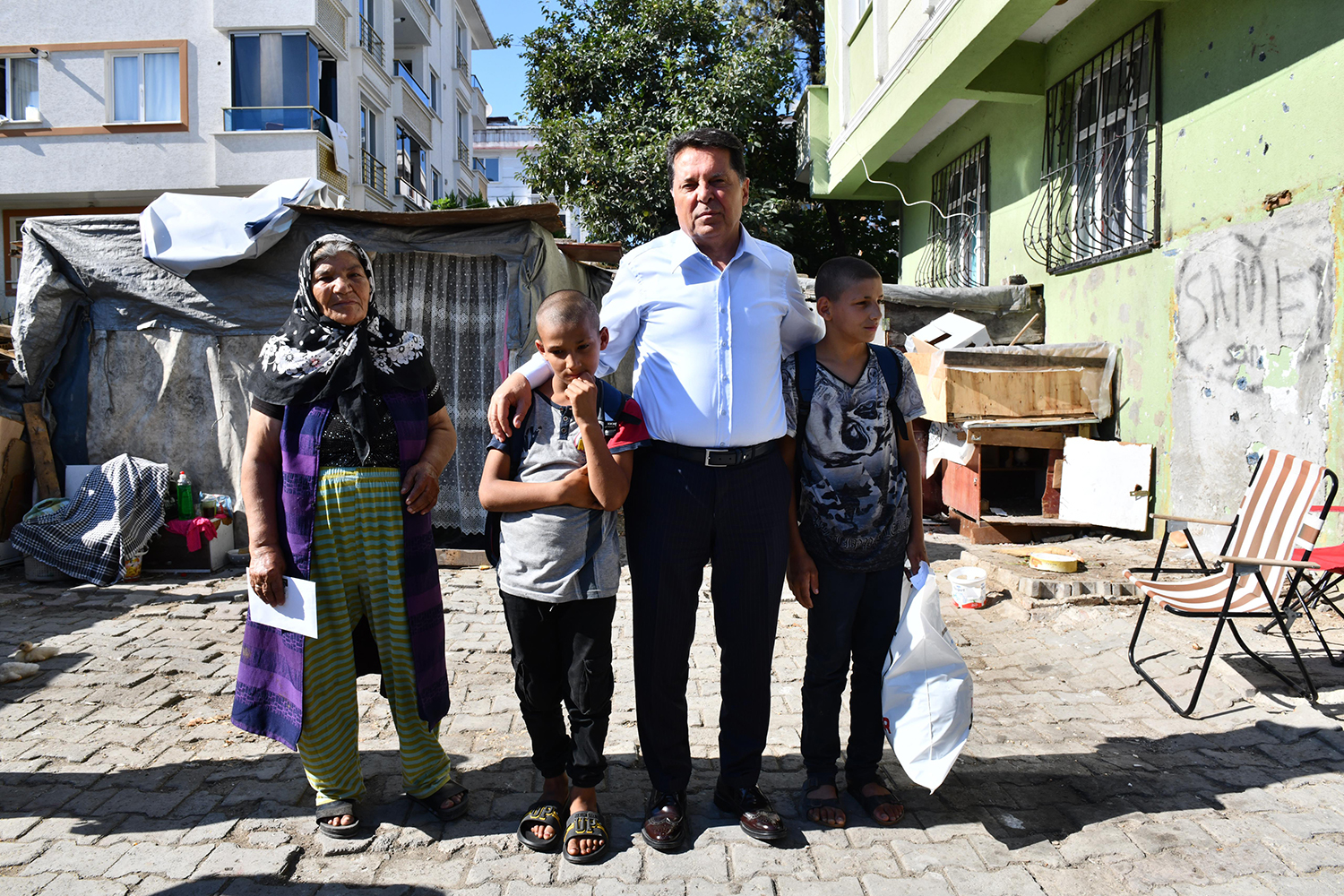 Başkan Özer  yardım elini uzattı