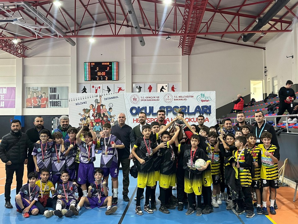 Okul Sporları Kapsamında Düzenlenen Futsal Turnuvası Tamamlandı